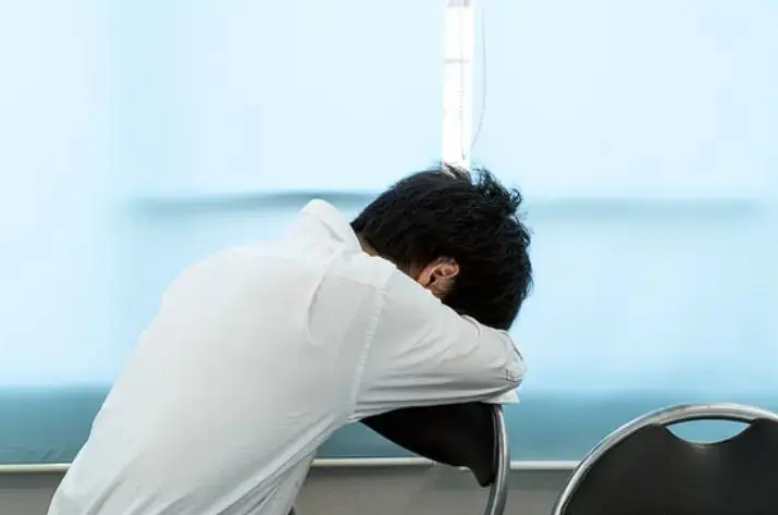 Nam giáo viên trung học 37 tuổi phát hiện mắc bệnh giang mai, sốc nặng khi biết cách anh bị lây nhiễm- Ảnh 1. Nam giáo viên trung học 37 tuổi phát hiện mắc bệnh giang mai, sốc nặng khi biết cách anh bị lây nhiễm- Ảnh 1.