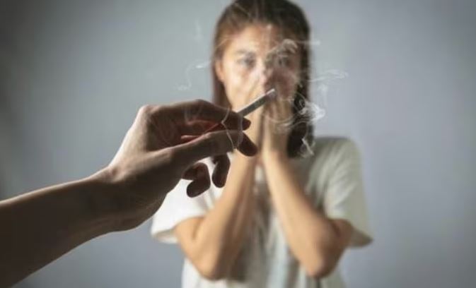 Người phụ nữ 25 tuổi sảy thai liên tiếp vì ngửi mùi "độc" từ chồng- Ảnh 2. Người phụ nữ 25 tuổi sảy thai liên tiếp vì ngửi mùi "độc" từ chồng- Ảnh 2.