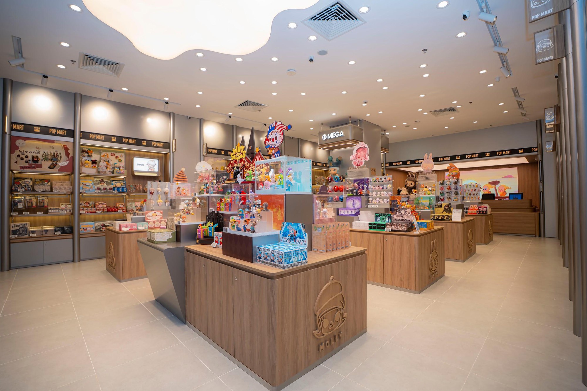 POP MART chính thức đổ bộ Hà Nội ngày 24/10, team u mê art toy chuẩn bị ví tiền thôi!- Ảnh 1. POP MART chính thức đổ bộ Hà Nội ngày 24/10, team u mê art toy chuẩn bị ví tiền thôi!- Ảnh 1.