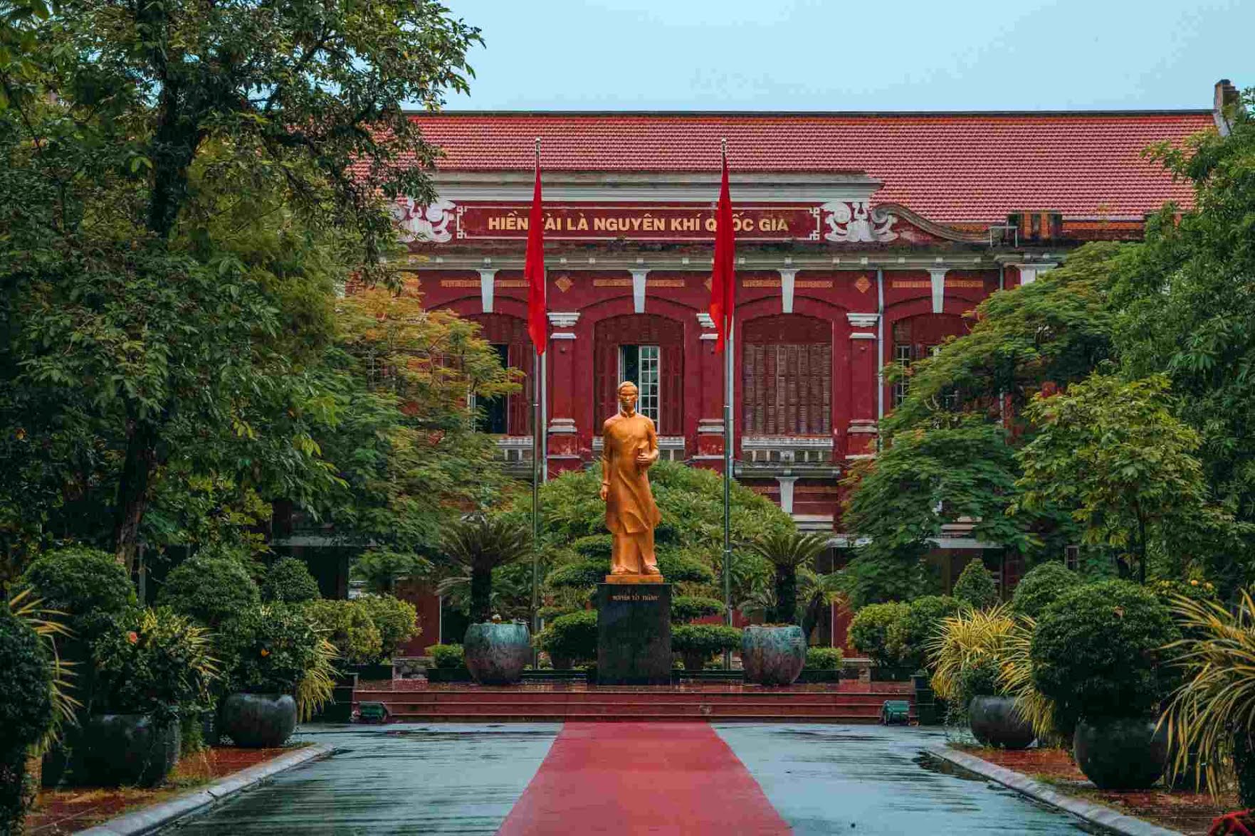 Vẻ đẹp của ngôi trường trăm tuổi có 8 thí sinh vào chung kết Đường Lên Đỉnh Olympia- Ảnh 5. Vẻ đẹp của ngôi trường trăm tuổi có 8 thí sinh vào chung kết Đường Lên Đỉnh Olympia- Ảnh 5.
