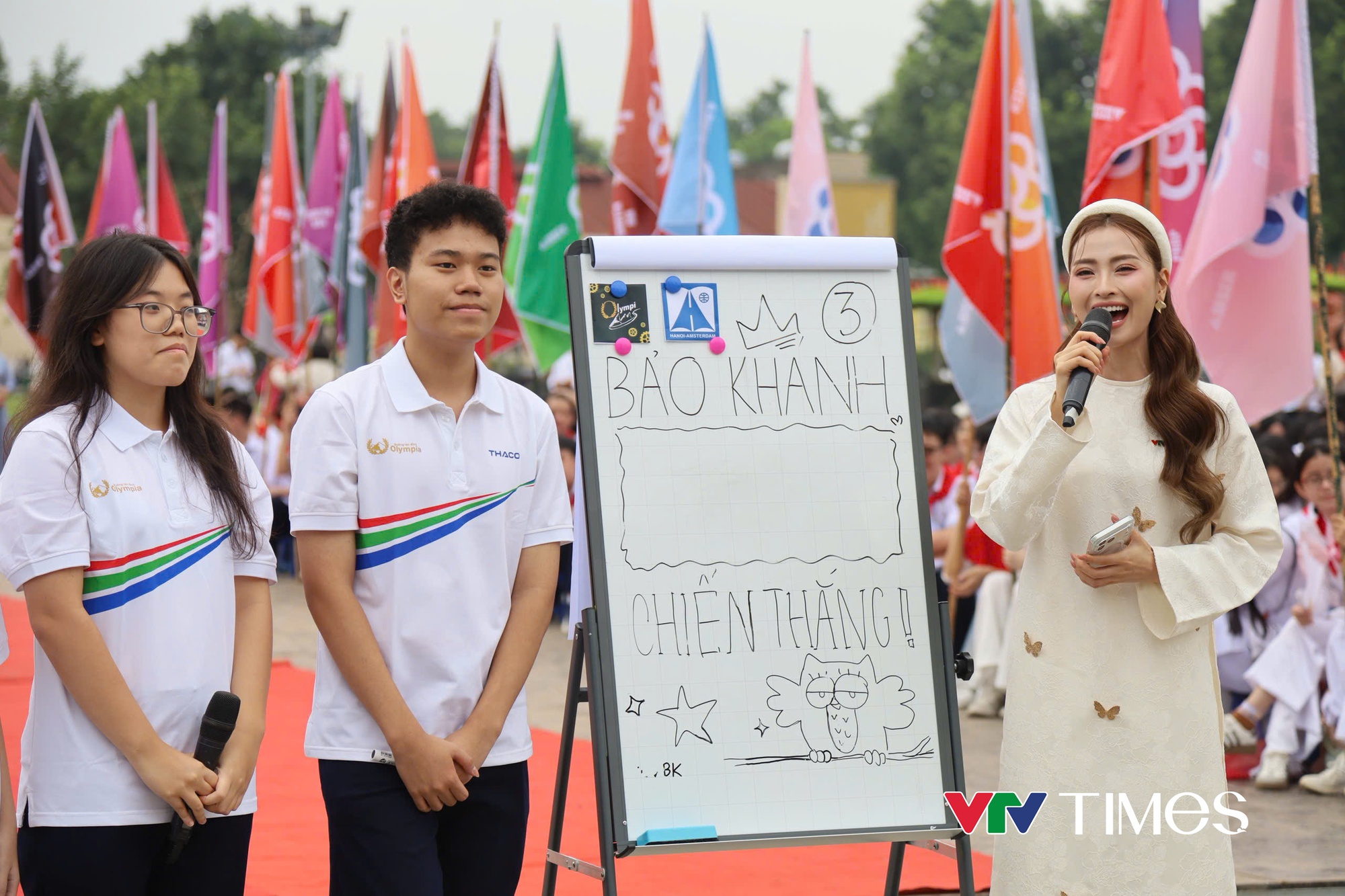 MC Huyền Trang: Cảm xúc như lần đầu dẫn chung kết Đường Lên Đỉnh Olympia- Ảnh 1. MC Huyền Trang: Cảm xúc như lần đầu dẫn chung kết Đường Lên Đỉnh Olympia- Ảnh 1.