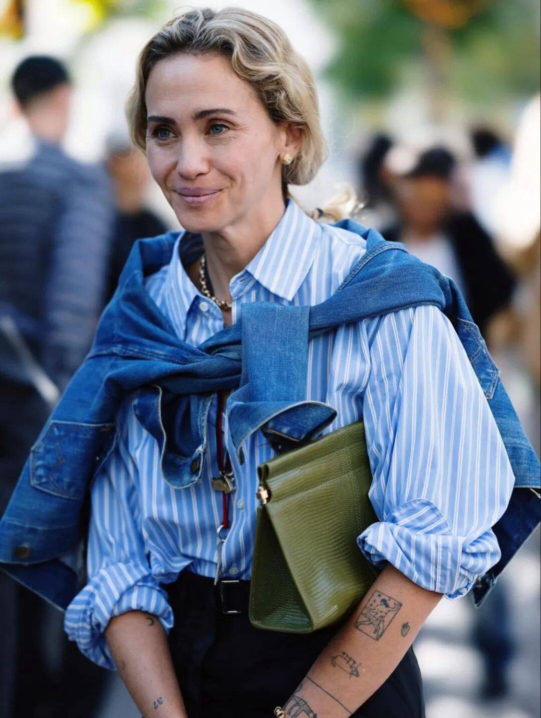 Học nhanh bốn cặp màu "chuẩn Pháp" để diện từ công sở đến cà phê cuối tuần vẫn xịn mịn- Ảnh 45.