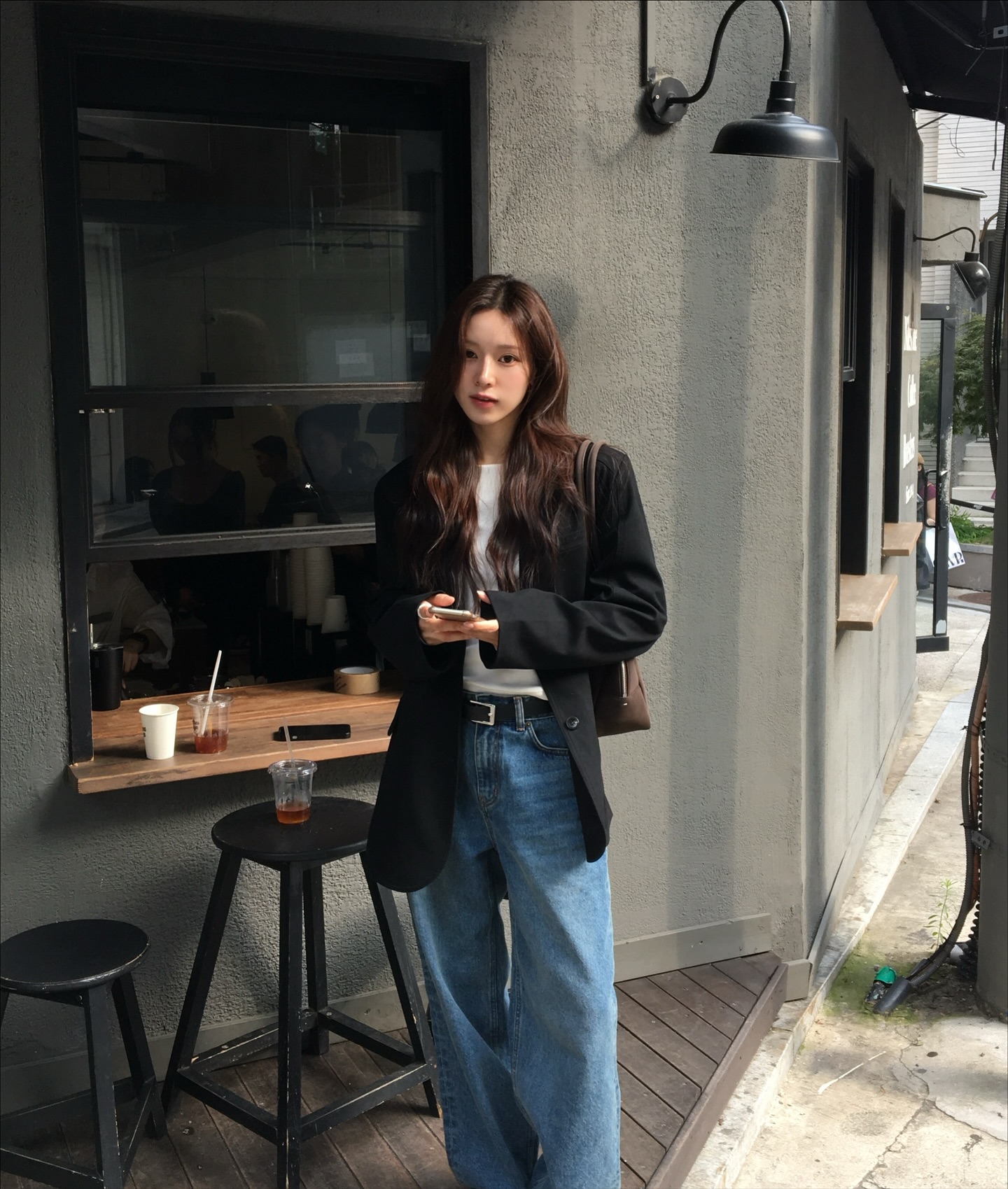 4 cách phối đồ dành cho nàng công sở mê style tối giản- Ảnh 2.