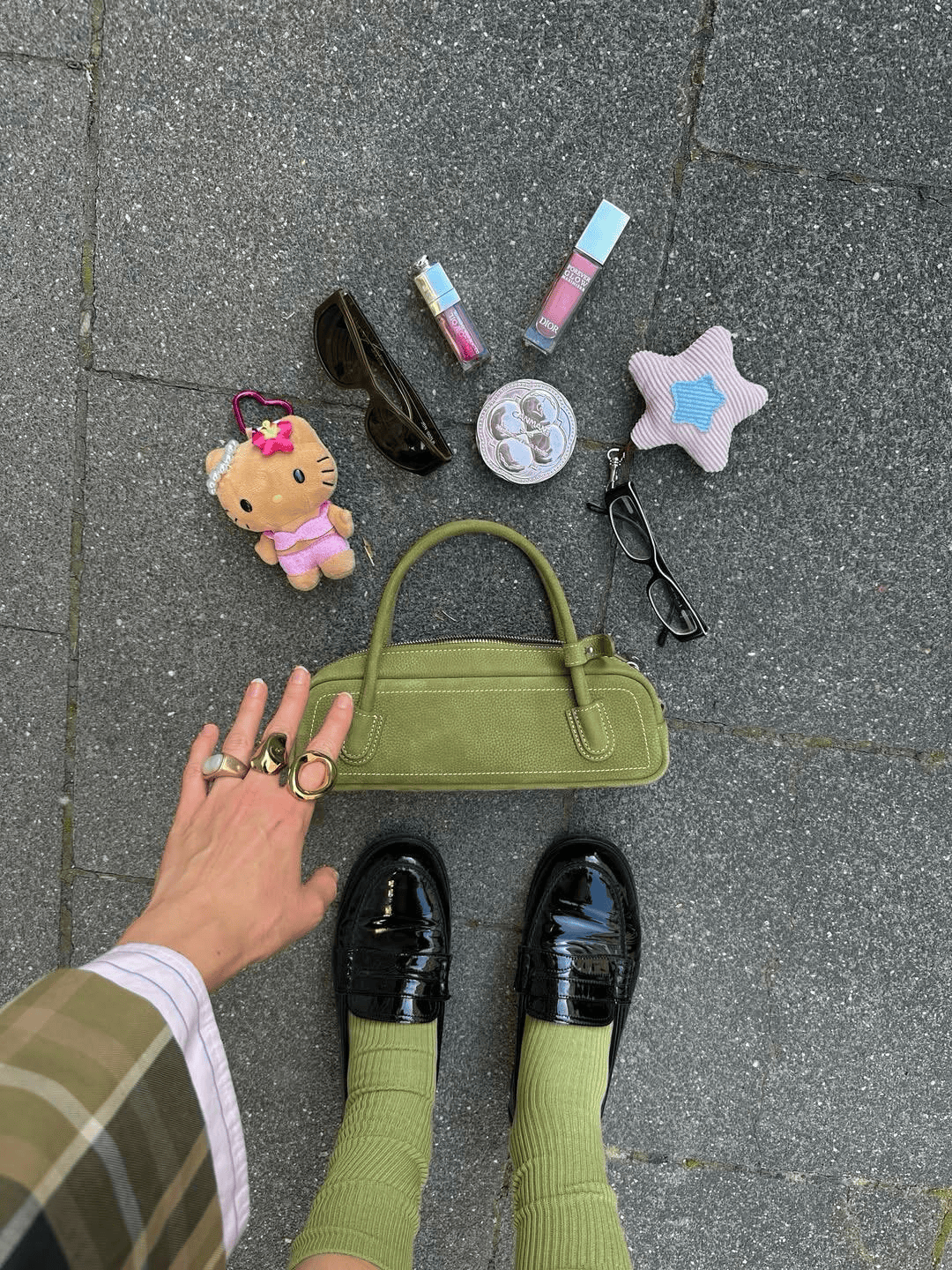 Học nhanh bốn cặp màu "chuẩn Pháp" để diện từ công sở đến cà phê cuối tuần vẫn xịn mịn- Ảnh 22.