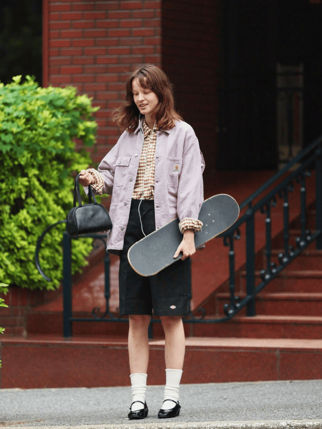 Học nhanh bốn cặp màu "chuẩn Pháp" để diện từ công sở đến cà phê cuối tuần vẫn xịn mịn- Ảnh 8.