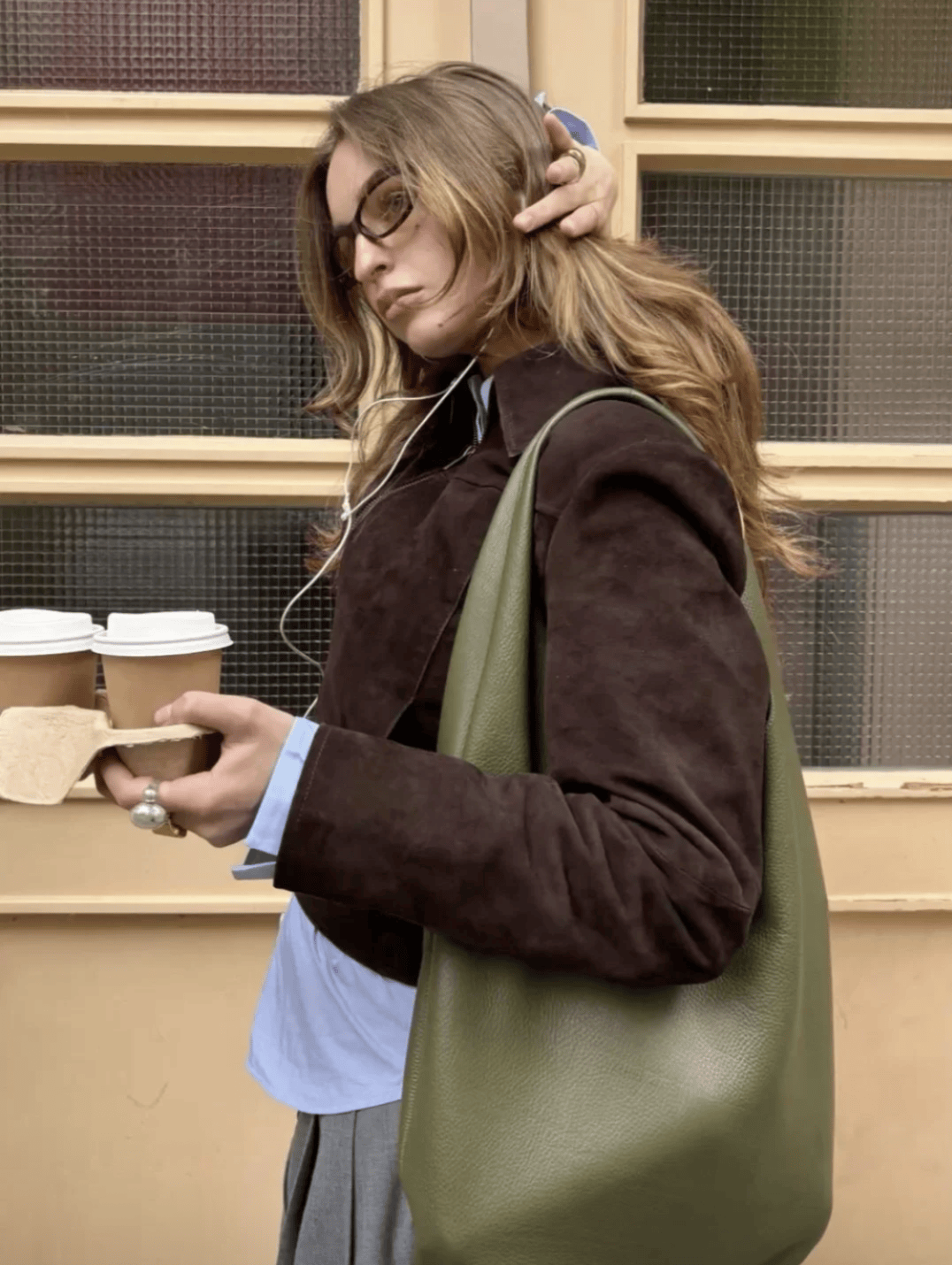 Học nhanh bốn cặp màu "chuẩn Pháp" để diện từ công sở đến cà phê cuối tuần vẫn xịn mịn- Ảnh 44.