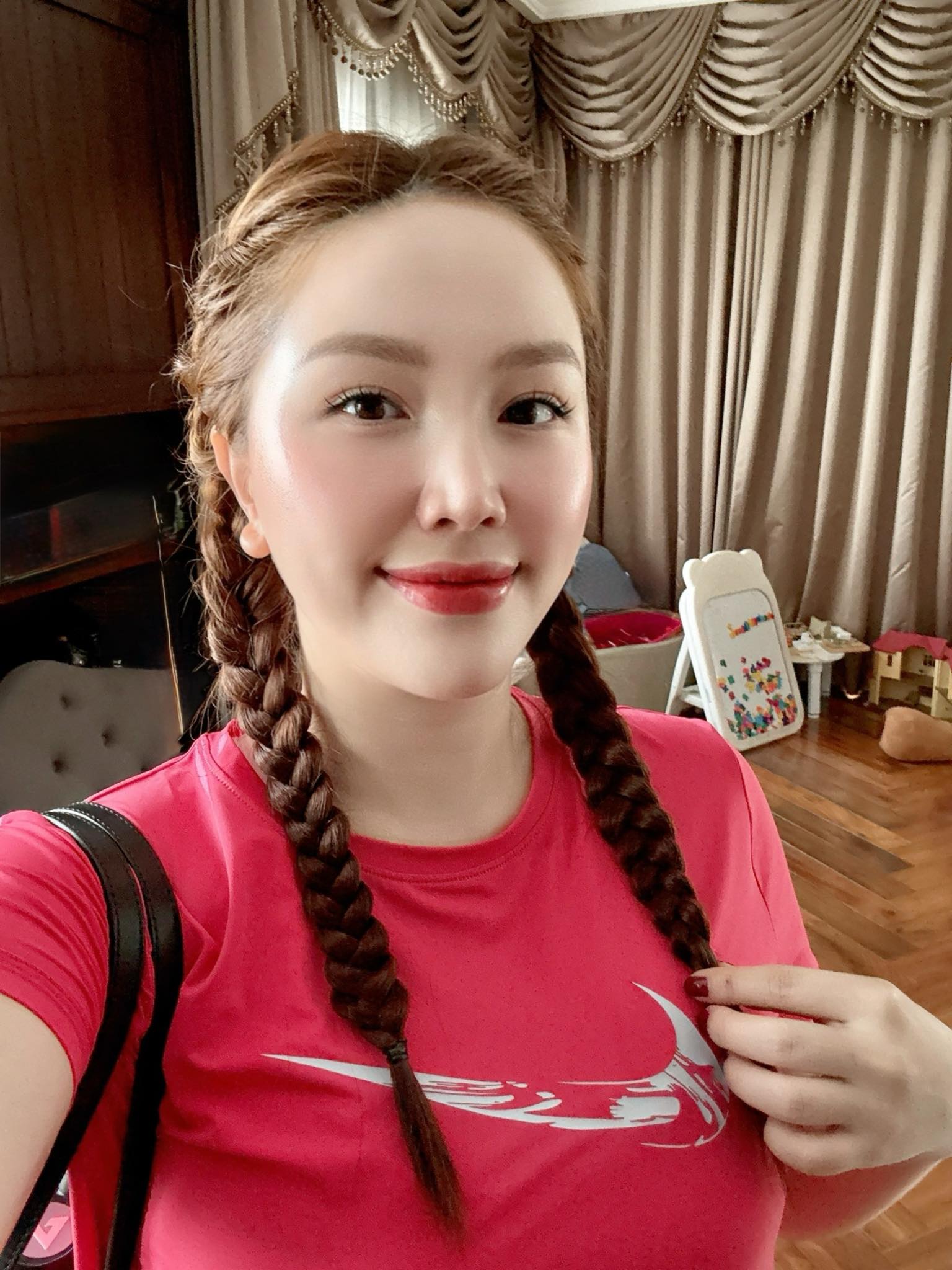 Ca sĩ Bảo Thy tuổi 36 da trắng muốt, sau sinh bị thay đổi nội tiết tố cũng chẳng xi nhê nhờ có 3 "vũ khí"- Ảnh 6. Ca sĩ Bảo Thy tuổi 36 da trắng muốt, sau sinh bị thay đổi nội tiết tố cũng chẳng xi nhê nhờ có 3 "vũ khí"- Ảnh 6.