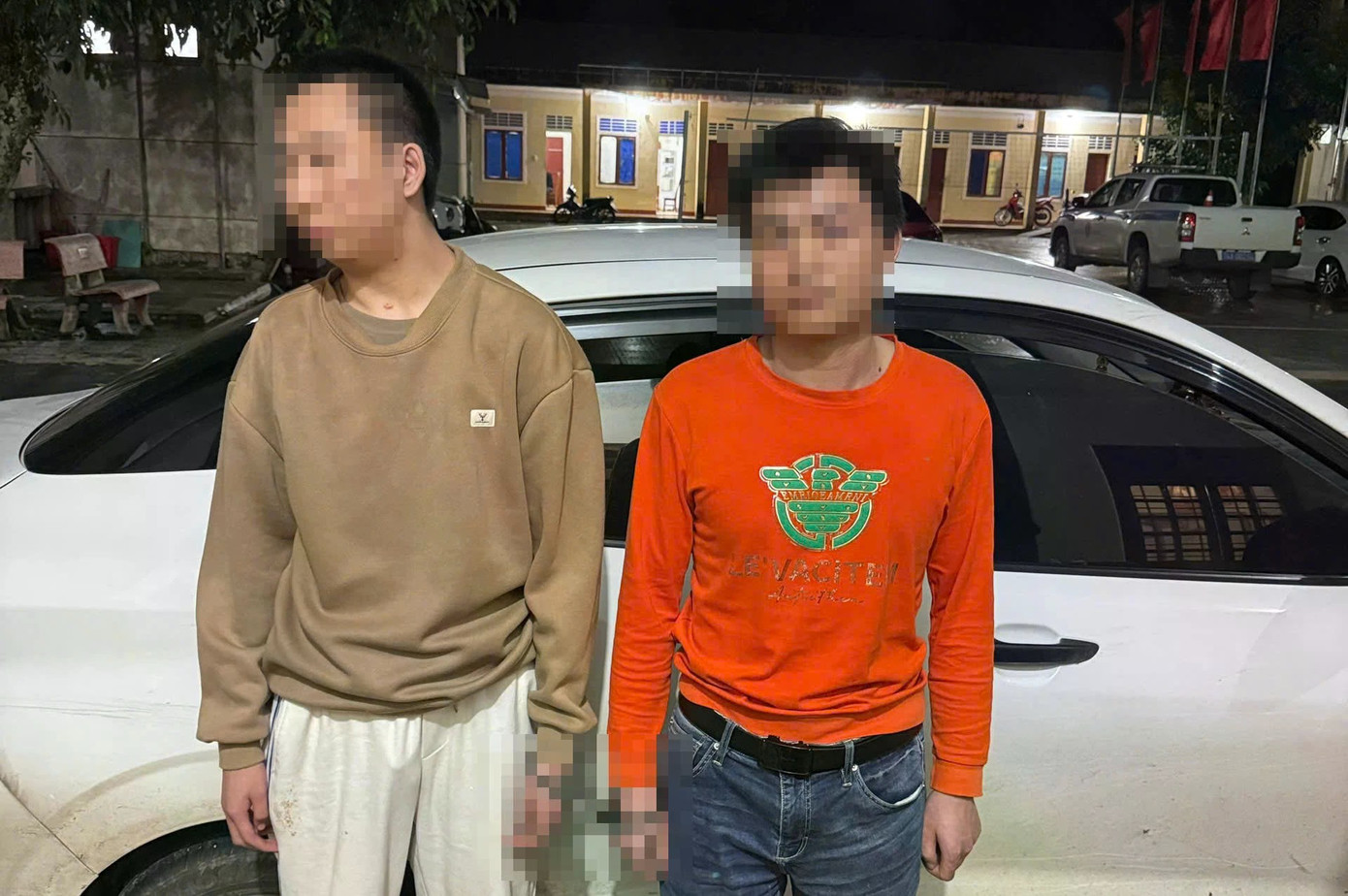 Bí ẩn 2 người nước ngoài không giấy tờ được người lạ thuê tài xế chở ra Hà Nội với giá 7 triệu đồng- Ảnh 1. Bí ẩn 2 người nước ngoài không giấy tờ được người lạ thuê tài xế chở ra Hà Nội với giá 7 triệu đồng- Ảnh 1.