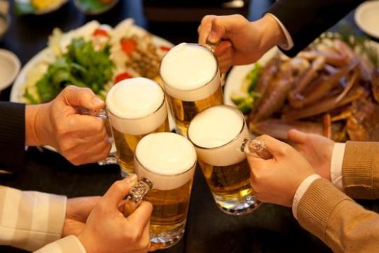 Người đàn ông 35 tuổi "gan trắng xoá" vì thường xuyên uống thứ nước nhiều người mê- Ảnh 2. Người đàn ông 35 tuổi "gan trắng xoá" vì thường xuyên uống thứ nước nhiều người mê- Ảnh 2.