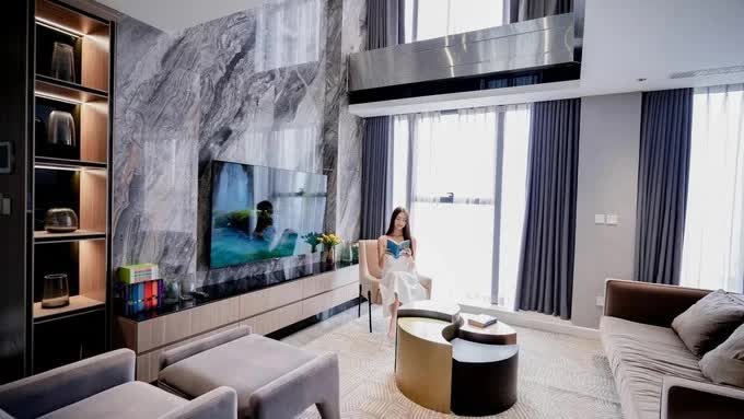 Lương Thuỳ Linh ở penthouse- Ảnh 3. Lương Thuỳ Linh ở penthouse- Ảnh 3.