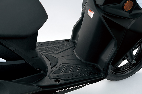 Suzuki ra mắt 'huyền thoại xe ga' 125cc: giá chưa tới 50 triệu đồng, thách thức Honda Air Blade- Ảnh 5. Suzuki ra mắt 'huyền thoại xe ga' 125cc: giá chưa tới 50 triệu đồng, thách thức Honda Air Blade- Ảnh 5.