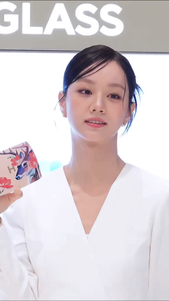 Nữ ch&iacute;nh Mưa Đỏ bỗng th&agrave;nh "bản sao" Hyeri, đến chị ruột cũng phải thừa nhận- Ảnh 12.