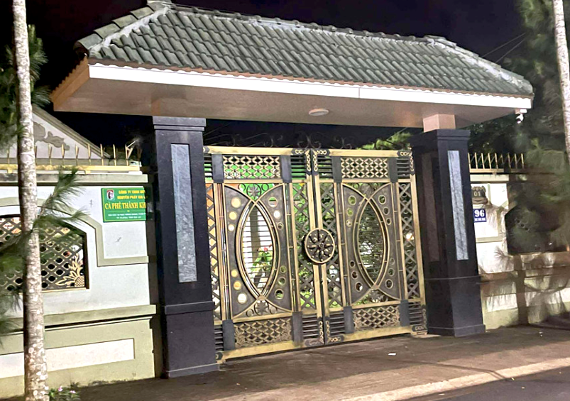 Tạm giữ hình sự một giám đốc để điều tra việc sản xuất cà phê giả- Ảnh 1. Tạm giữ hình sự một giám đốc để điều tra việc sản xuất cà phê giả- Ảnh 1.