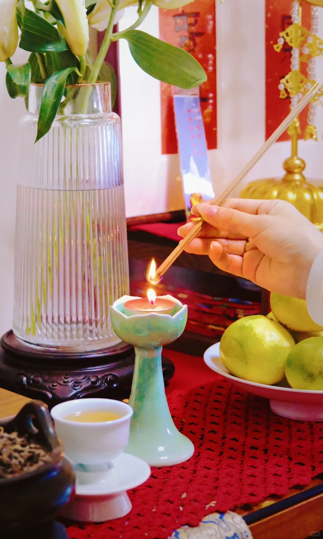 Đừng cầu khấn vu vơ nữa: Học thuộc lòng 3 câu này khi thắp hương để thanh tẩy tâm hồn, xin gì được nấy- Ảnh 3. Đừng cầu khấn vu vơ nữa: Học thuộc lòng 3 câu này khi thắp hương để thanh tẩy tâm hồn, xin gì được nấy- Ảnh 3.