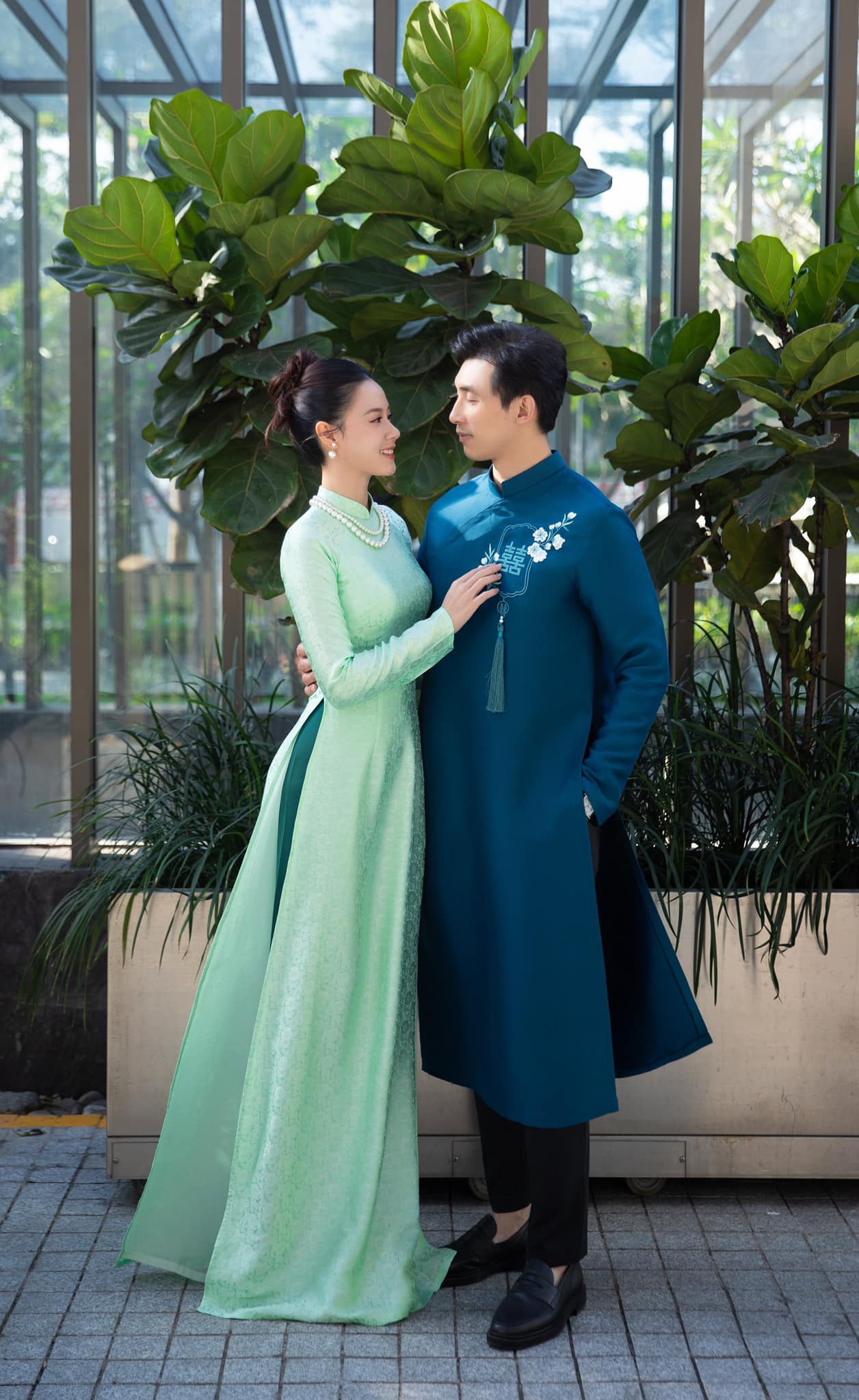 Midu và gia đình Chủ tịch Nhựa tái chế Duy Tân lộ bức ảnh chưa từng thấy- Ảnh 5. Midu và gia đình Chủ tịch Nhựa tái chế Duy Tân lộ bức ảnh chưa từng thấy- Ảnh 5.