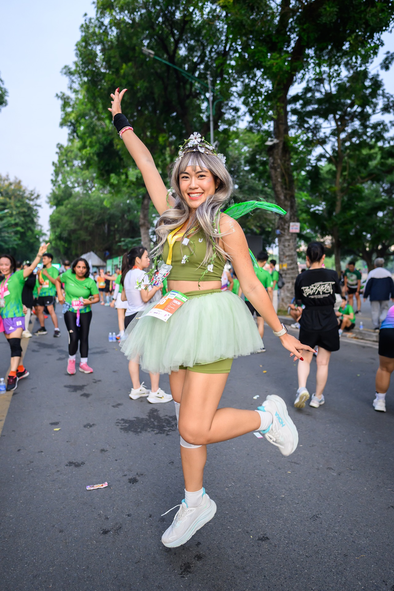 Sắc màu sáng tạo trên đường chạy VPBank Hanoi International Marathon 2025: Khi mỗi runner là một câu chuyện- Ảnh 3.