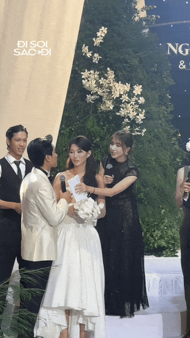 Cát-xê của Hoà Minzy tại đám cưới Á hậu Quỳnh Châu: 4 phong bì và 20 đêm ở phòng khách sạn đẹp nhất!- Ảnh 4. Cát-xê của Hoà Minzy tại đám cưới Á hậu Quỳnh Châu: 4 phong bì và 20 đêm ở phòng khách sạn đẹp nhất!- Ảnh 4.