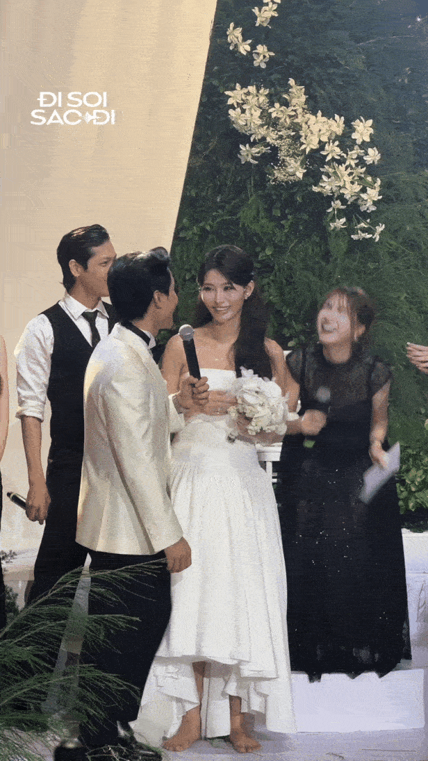 Cát-xê của Hoà Minzy tại đám cưới Á hậu Quỳnh Châu: 4 phong bì và 20 đêm ở phòng khách sạn đẹp nhất!- Ảnh 5. Cát-xê của Hoà Minzy tại đám cưới Á hậu Quỳnh Châu: 4 phong bì và 20 đêm ở phòng khách sạn đẹp nhất!- Ảnh 5.