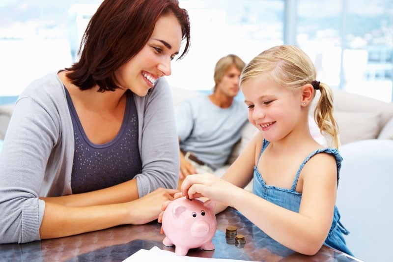 Cho con xem hóa đơn sinh hoạt để dạy con về chi tiêu, bà mẹ bị chê là dạy con tồi tệ- Ảnh 1. Cho con xem hóa đơn sinh hoạt để dạy con về chi tiêu, bà mẹ bị chê là dạy con tồi tệ- Ảnh 1.