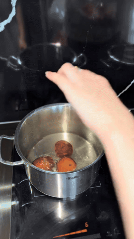 Bộ nồi của dâu hào môn Đỗ Hà gây sốt: Sang trọng vừa đủ, tinh tế đúng kiểu phụ nữ biết sống- Ảnh 1.