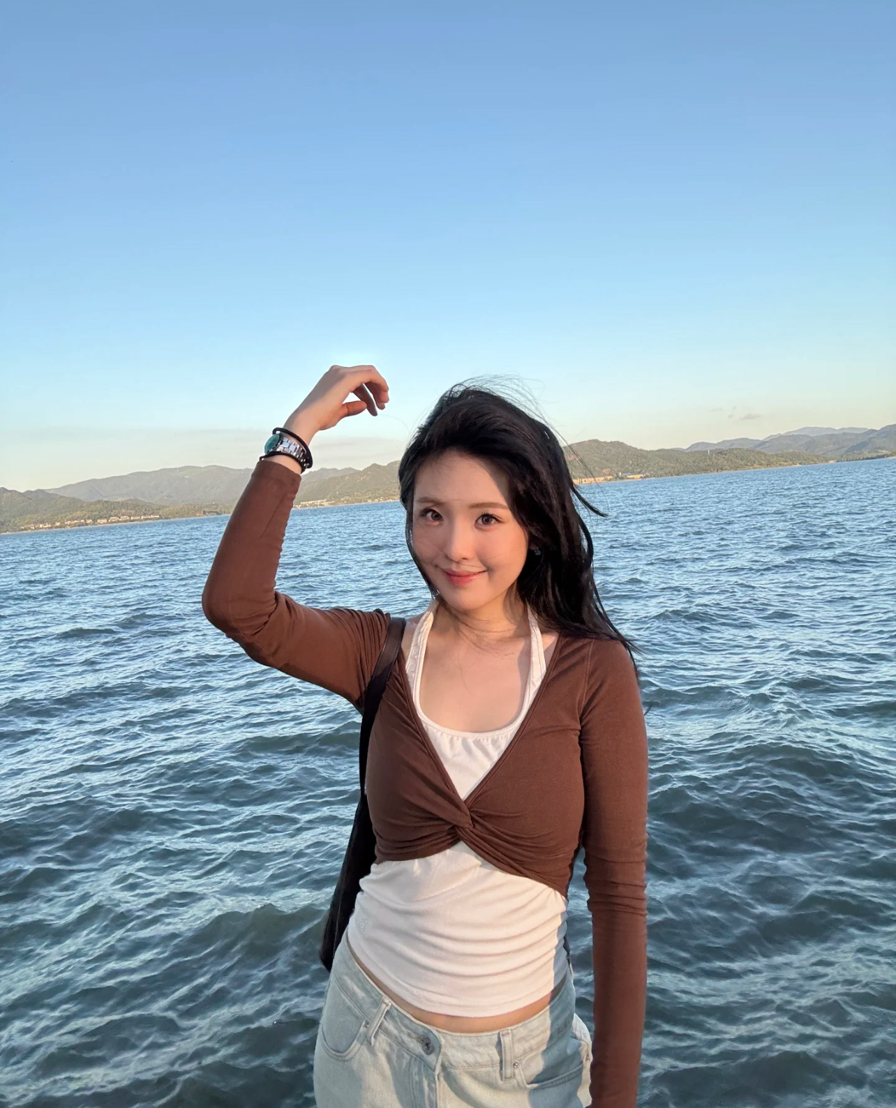 Em gái Chương Nhược Nam gây bão mạng, có 1 điểm giống hệt chị gái- Ảnh 18. Em gái Chương Nhược Nam gây bão mạng, có 1 điểm giống hệt chị gái- Ảnh 18.