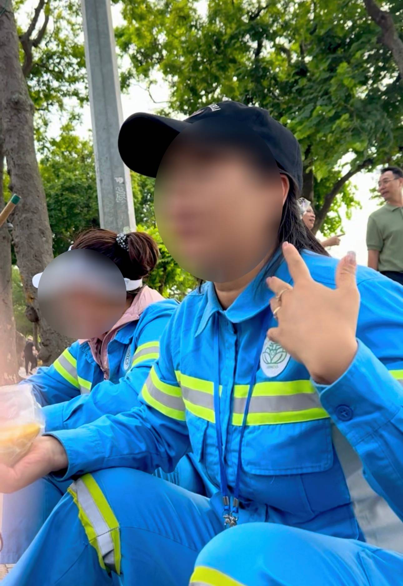 Người dân kể lại điểm lạ vụ cô gái tử vong sau khi lội xuống Hồ Gươm- Ảnh 5. Người dân kể lại điểm lạ vụ cô gái tử vong sau khi lội xuống Hồ Gươm- Ảnh 5.
