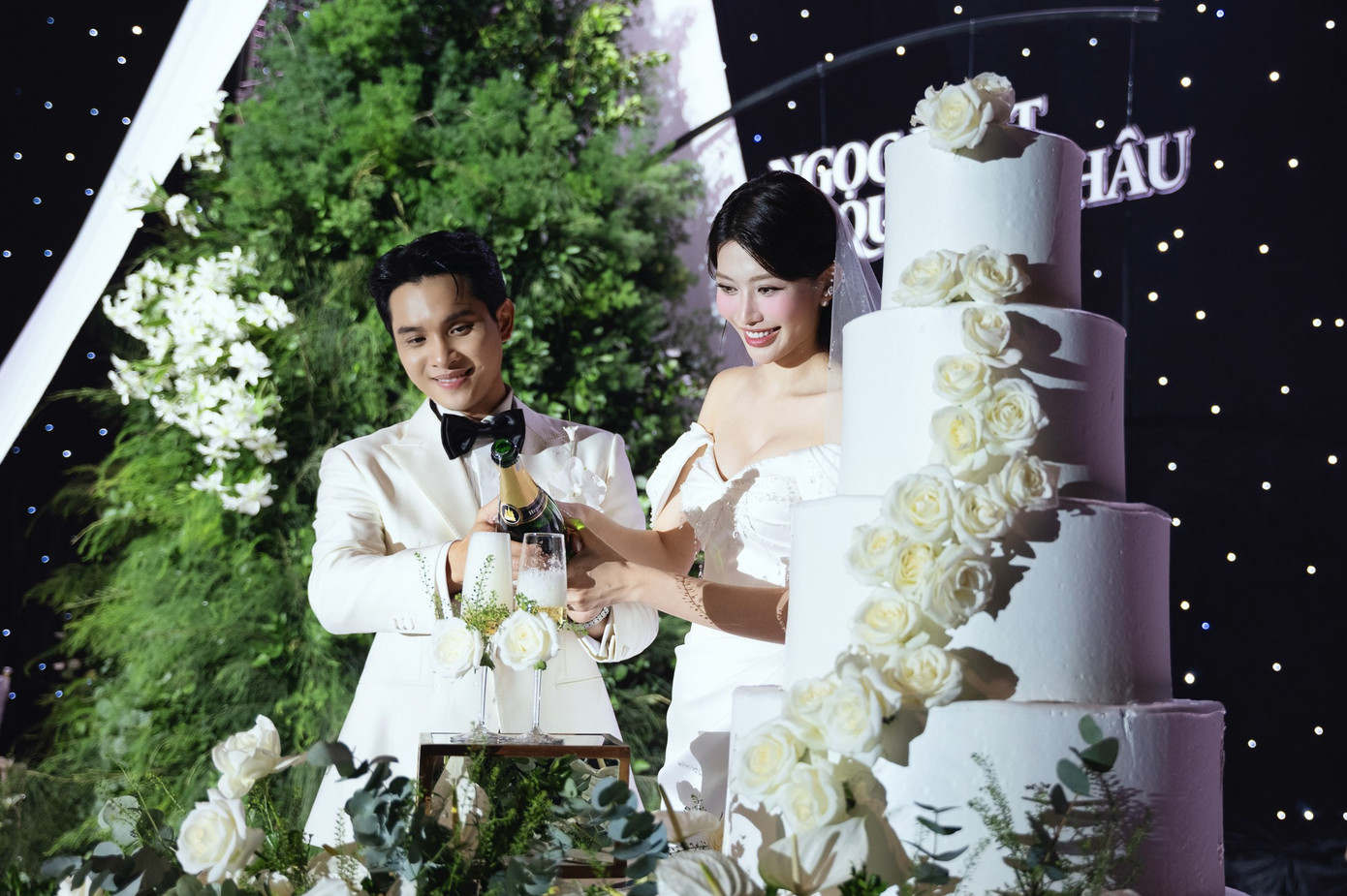 Dàn hoa hậu nhảy múa ở lễ cưới Á hậu Quỳnh Châu và chồng CEO- Ảnh 1. Dàn hoa hậu nhảy múa ở lễ cưới Á hậu Quỳnh Châu và chồng CEO- Ảnh 1.