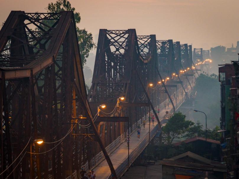 Sắc màu sáng tạo trên đường chạy VPBank Hanoi International Marathon 2025: Khi mỗi runner là một câu chuyện- Ảnh 7.