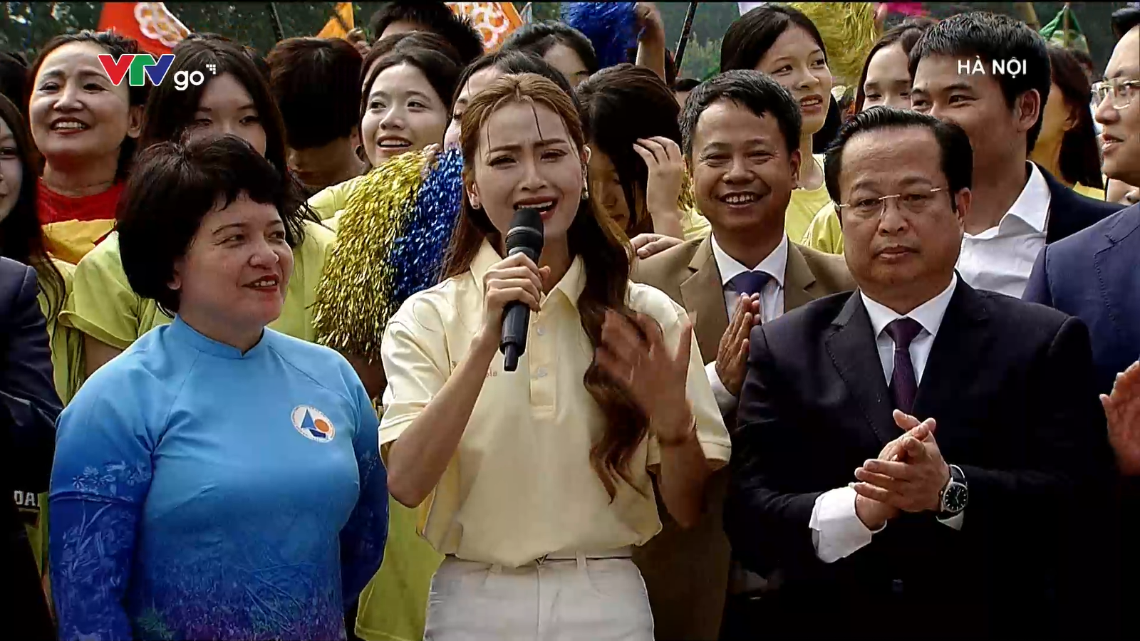 Mặt MC Mù Tạt - bạn gái Đức Huy khó tả lắm!- Ảnh 4. Mặt MC Mù Tạt - bạn gái Đức Huy khó tả lắm!- Ảnh 4.