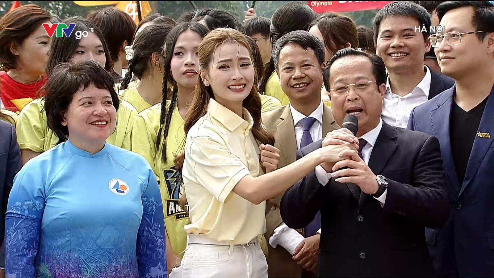 Mặt MC Mù Tạt - bạn gái Đức Huy khó tả lắm!- Ảnh 5. Mặt MC Mù Tạt - bạn gái Đức Huy khó tả lắm!- Ảnh 5.
