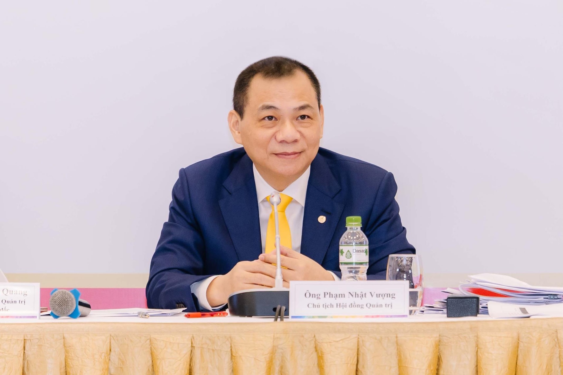 Có 2 nước mang tên Congo, tỷ phú Phạm Nhật Vượng chọn nước nghèo bậc nhất thế giới nhưng sở hữu kho báu quý giá nhất của ngành xe điện- Ảnh 1. Có 2 nước mang tên Congo, tỷ phú Phạm Nhật Vượng chọn nước nghèo bậc nhất thế giới nhưng sở hữu kho báu quý giá nhất của ngành xe điện- Ảnh 1.