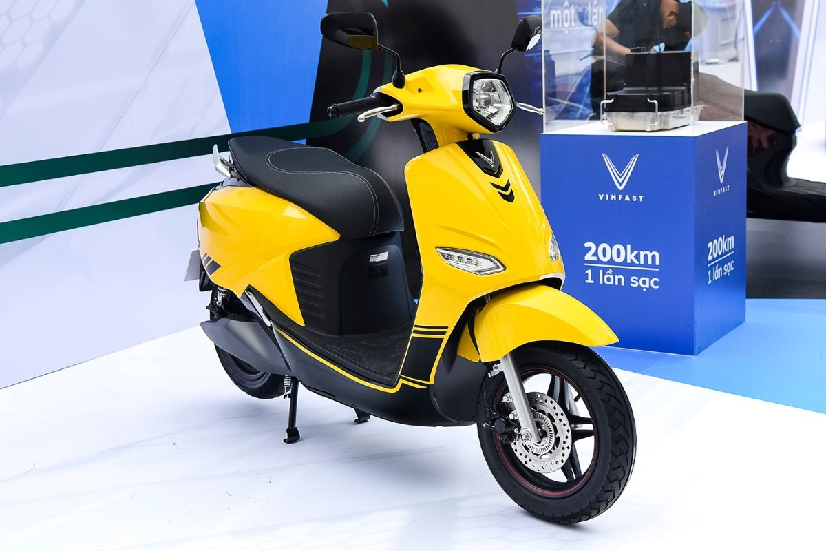 Có 30 triệu mua xe máy điện, mẫu nào đi xa nhất, sạc nhanh nhất? Xe Việt Nam và Trung Quốc, mua xe nào?- Ảnh 1. Có 30 triệu mua xe máy điện, mẫu nào đi xa nhất, sạc nhanh nhất? Xe Việt Nam và Trung Quốc, mua xe nào?- Ảnh 1.