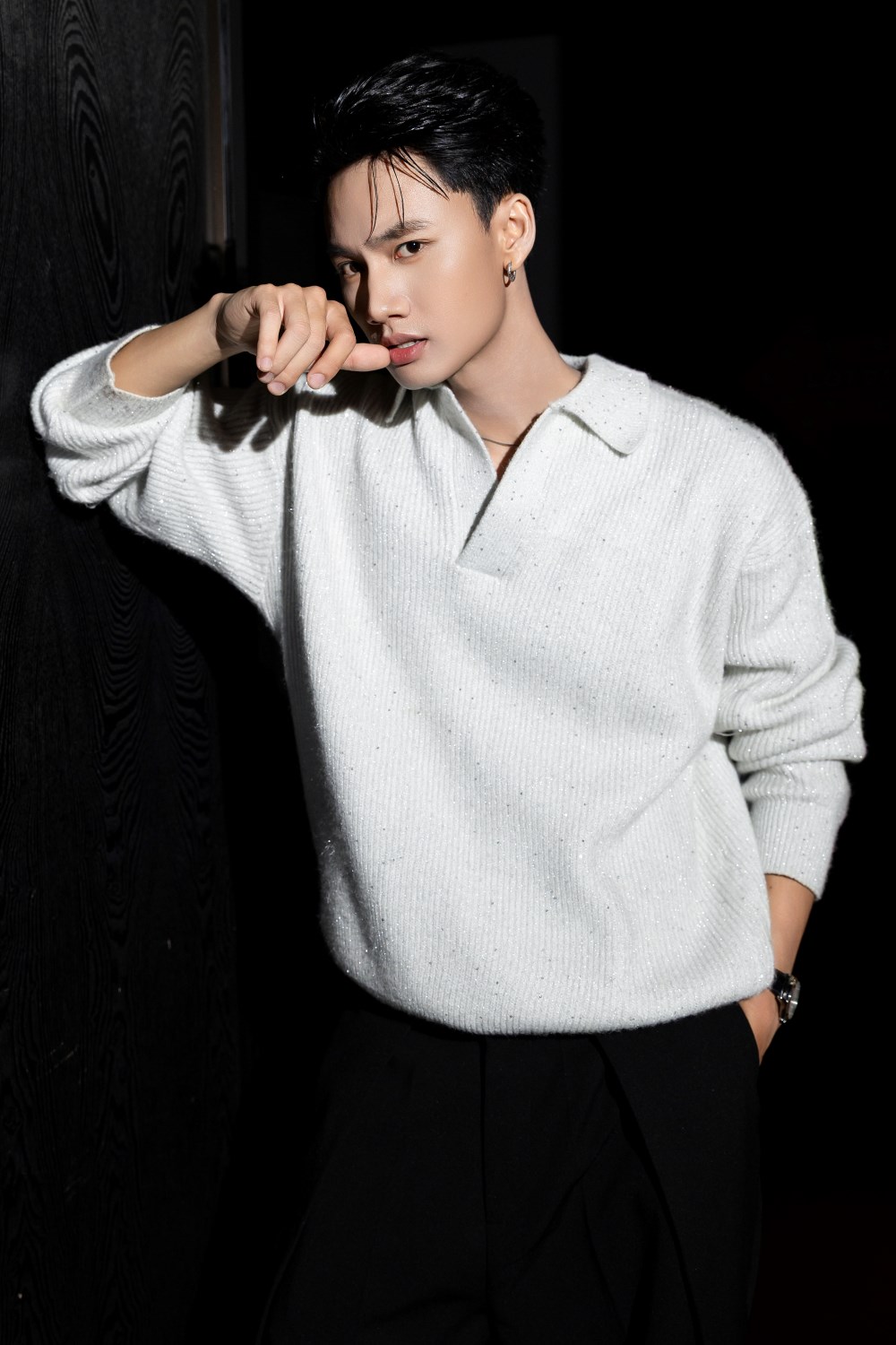 Bắt gặp cặp đôi Vbiz ngầm công khai tình cảm trước hàng trăm người, bảo sao bị đồn hẹn hò suốt 2 năm không dám cãi- Ảnh 6. Bắt gặp cặp đôi Vbiz ngầm công khai tình cảm trước hàng trăm người, bảo sao bị đồn hẹn hò suốt 2 năm không dám cãi- Ảnh 6.