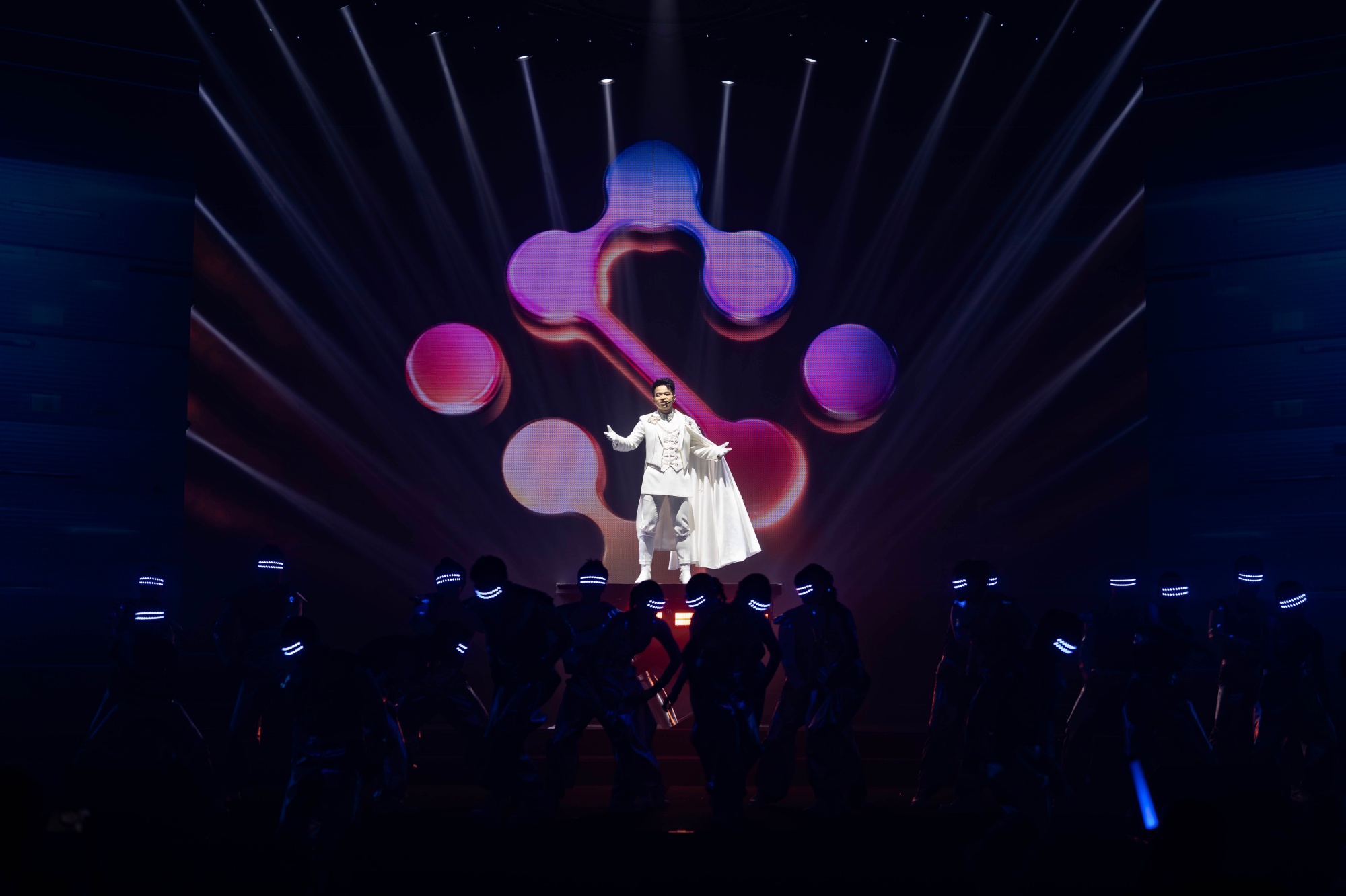 “Concert công nghệ” KienlongBank 30 năm vẫn chưa hạ nhiệt: Dân mạng phát hiện điều đặc biệt phía sau- Ảnh 6. “Concert công nghệ” KienlongBank 30 năm vẫn chưa hạ nhiệt: Dân mạng phát hiện điều đặc biệt phía sau- Ảnh 6.