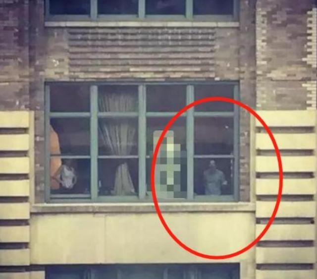 Cậu bé 5 tuổi liên tục nói có người theo dõi ngoài cửa sổ, bà mẹ phát hiện sự thật chấn động: Tôi đã hại con mình!- Ảnh 1.