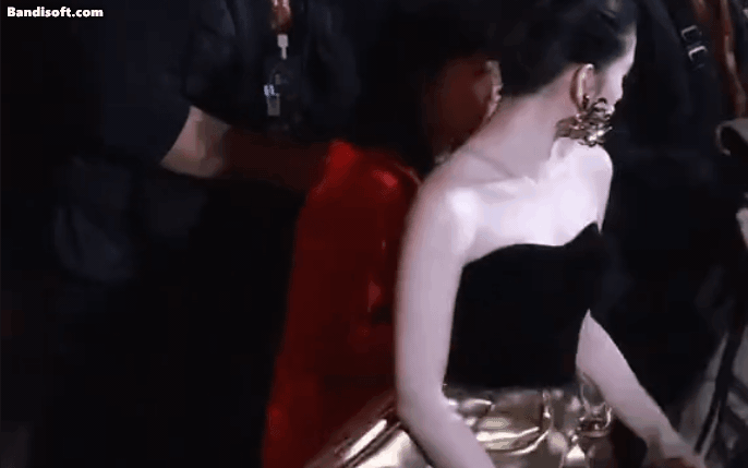 Ai photoshop cho công chúa showbiz mau bước ra xin lỗi khán giả: Visual đúng chuẩn cú lừa, không thể tin cùng 1 người