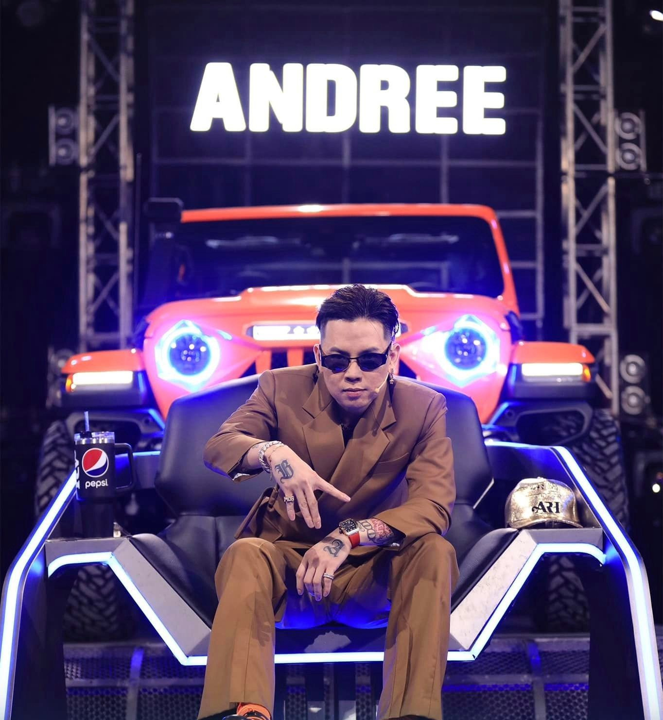 Rapper chuyên viết nhạc gợi dục bị điểm tên- Ảnh 1.