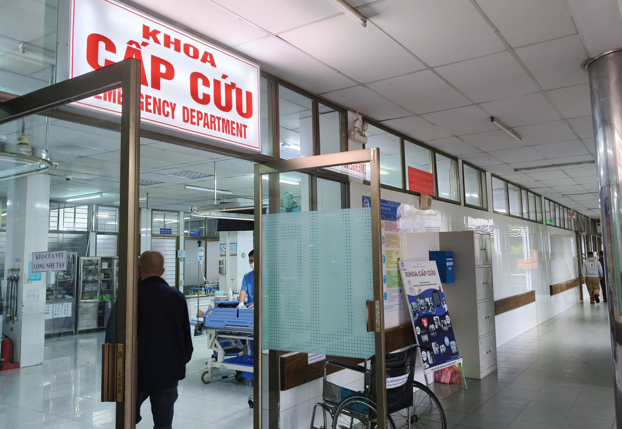 Vụ ngạt khí ở Đà Nẵng: 4 nạn nhân còn lại đang hôn mê, nguy kịch- Ảnh 1.