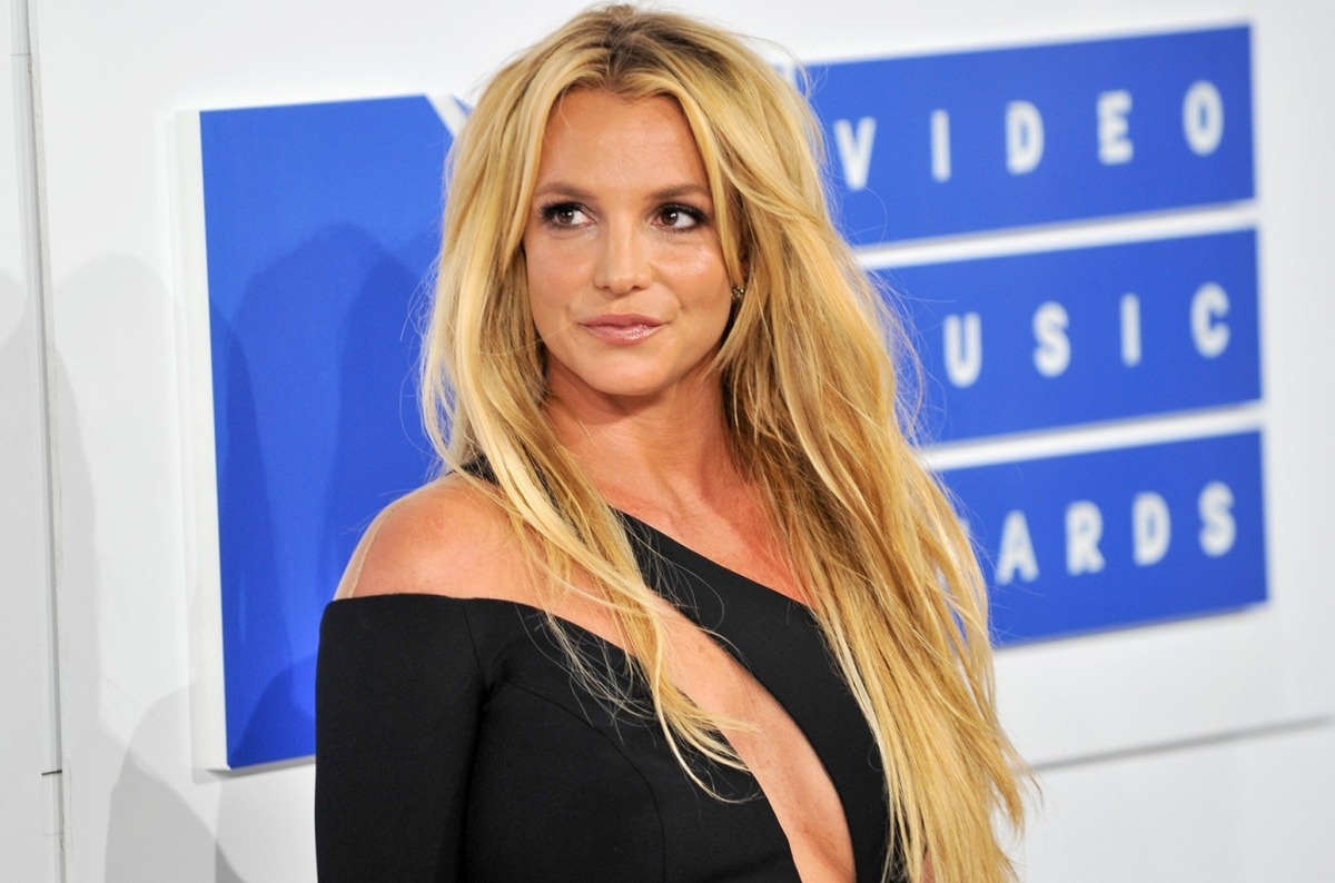 Britney Spears sắp bị  Britney Spears sắp bị