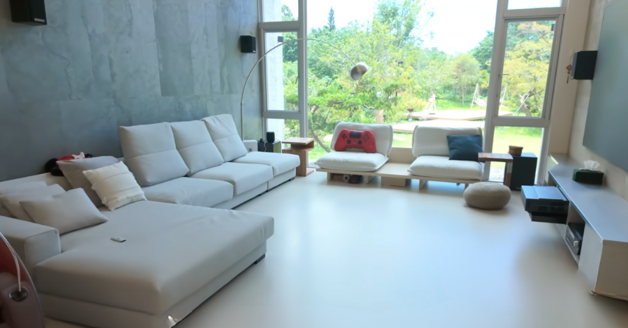 Nữ nghệ sĩ 35 tuổi vừa chăm chồng bệnh nặng vừa xây biệt thự, trả 77 triệu tiền điện vì mắc một sai lầm- Ảnh 7. Nữ nghệ sĩ 35 tuổi vừa chăm chồng bệnh nặng vừa xây biệt thự, trả 77 triệu tiền điện vì mắc một sai lầm- Ảnh 7.