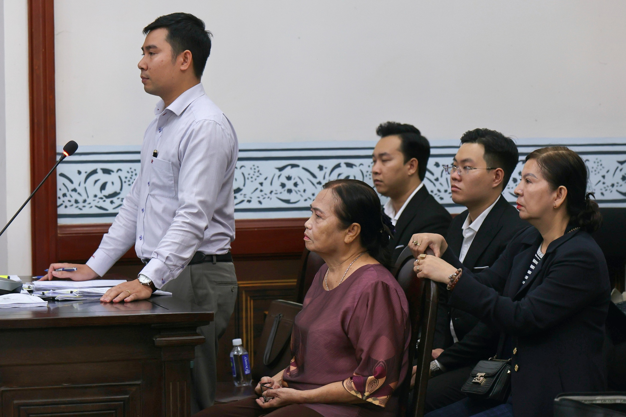 Vì sao mẹ nghệ sĩ Đức Tiến không có tên trong di chúc ở Mỹ vẫn được chia di sản?- Ảnh 2.