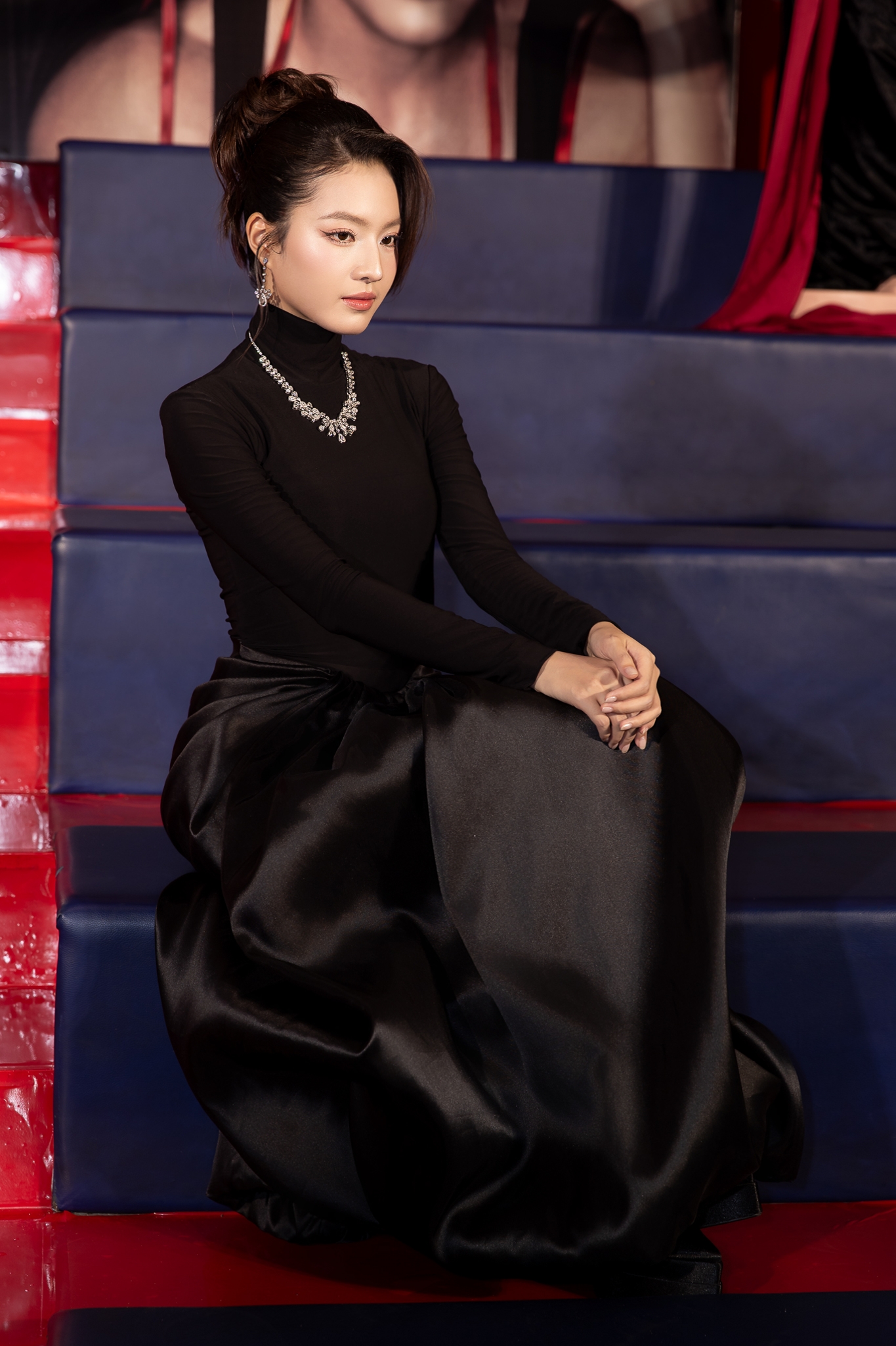 Vbiz có 1 mỹ nhân cứ xuất hiện là biến thảm đỏ thành kiệt tác, đẹp sang quá thể nhìn lóa cả mắt- Ảnh 2.