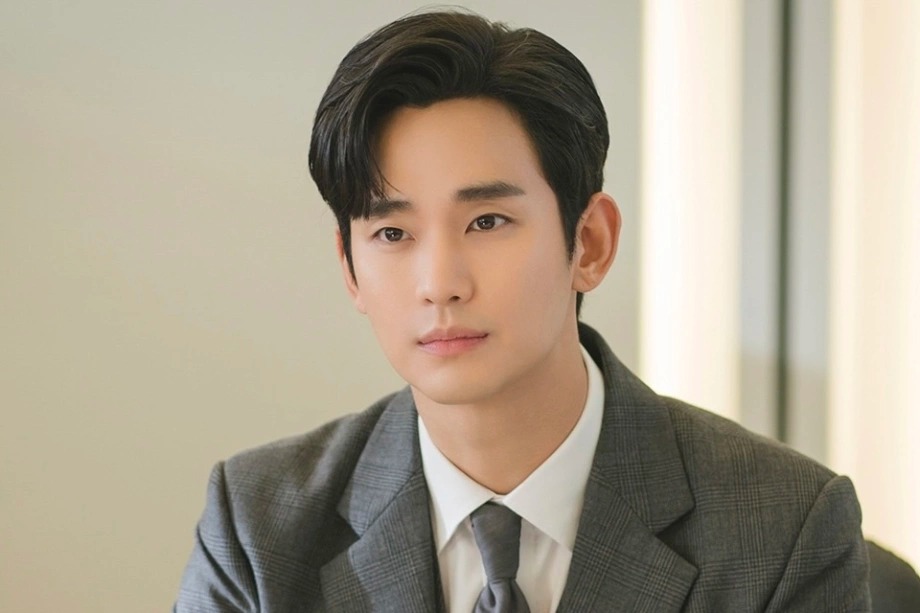 "Kim Soo Hyun là nạn nhân của 1 vụ lừa đảo quốc gia vô tiền khoáng hậu"- Ảnh 3. "Kim Soo Hyun là nạn nhân của 1 vụ lừa đảo quốc gia vô tiền khoáng hậu"- Ảnh 3.