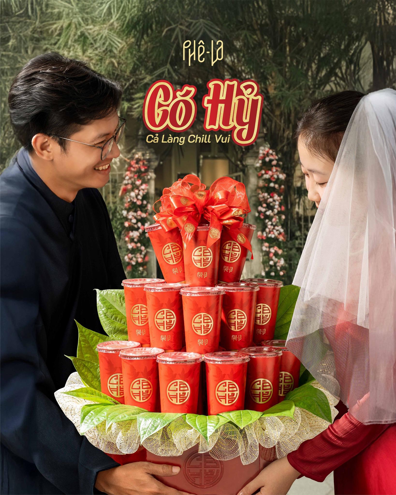 “Phê La Có Hỷ” - Chiến lược bán Tráp Cưới Trà Sữa lạ hay chỉ là cuộc vui nhất thời?- Ảnh 1. “Phê La Có Hỷ” - Chiến lược bán Tráp Cưới Trà Sữa lạ hay chỉ là cuộc vui nhất thời?- Ảnh 1.