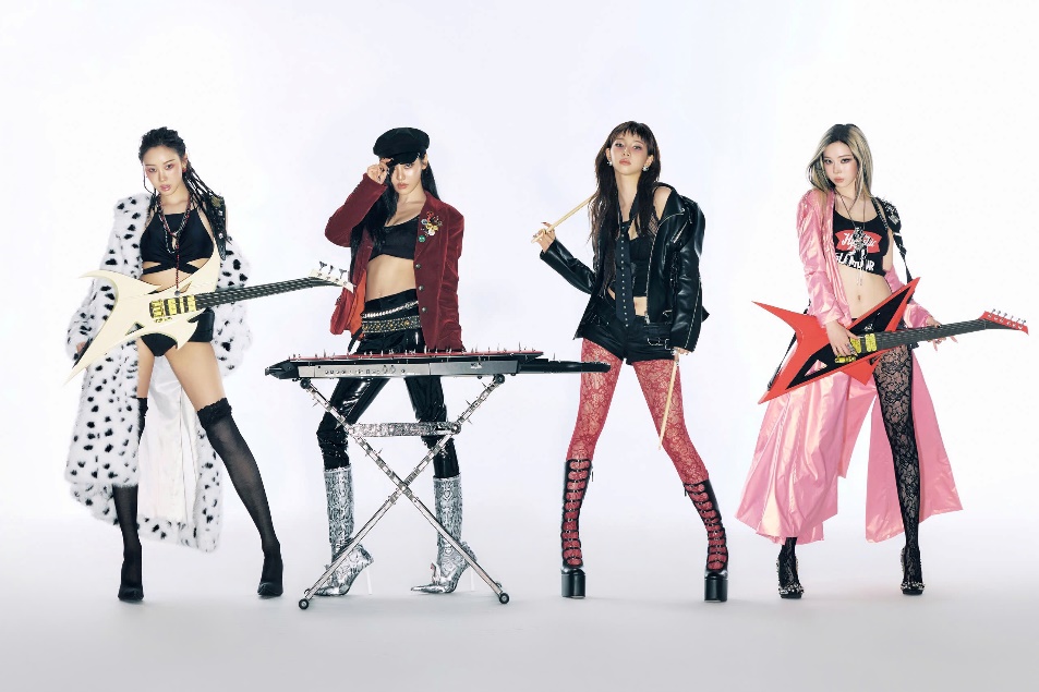 Aespa mang “vũ trụ” K-pop đến Hà Nội cùng 8Wonder Winter 2025- Ảnh 3. Aespa mang “vũ trụ” K-pop đến Hà Nội cùng 8Wonder Winter 2025- Ảnh 3.
