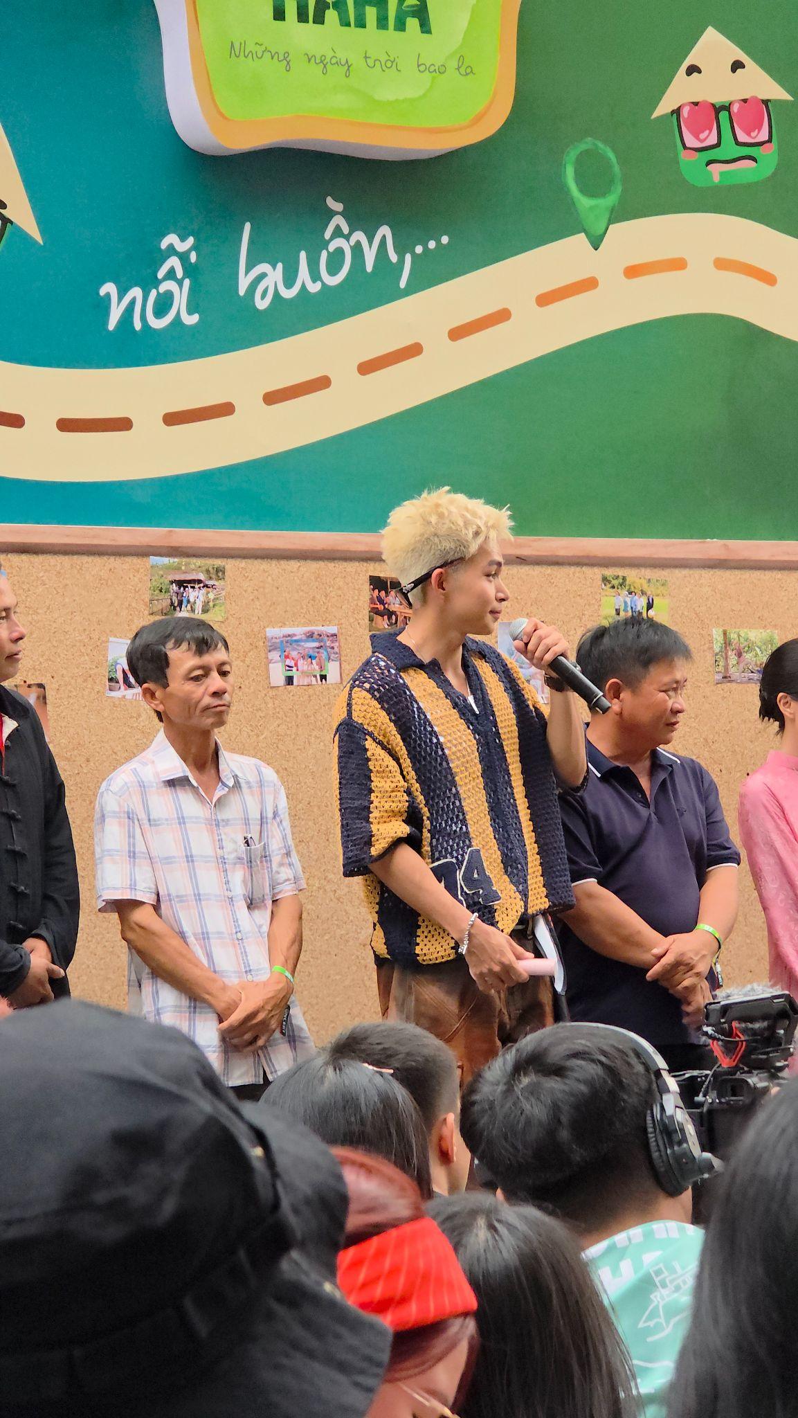 No Bad Seats #3: “Từ fan đu idol thành đạo diễn concert” – Galaxy S25 Ultra biến mọi khung hình thành sân khấu riêng của bạn- Ảnh 8. No Bad Seats #3: “Từ fan đu idol thành đạo diễn concert” – Galaxy S25 Ultra biến mọi khung hình thành sân khấu riêng của bạn- Ảnh 8.