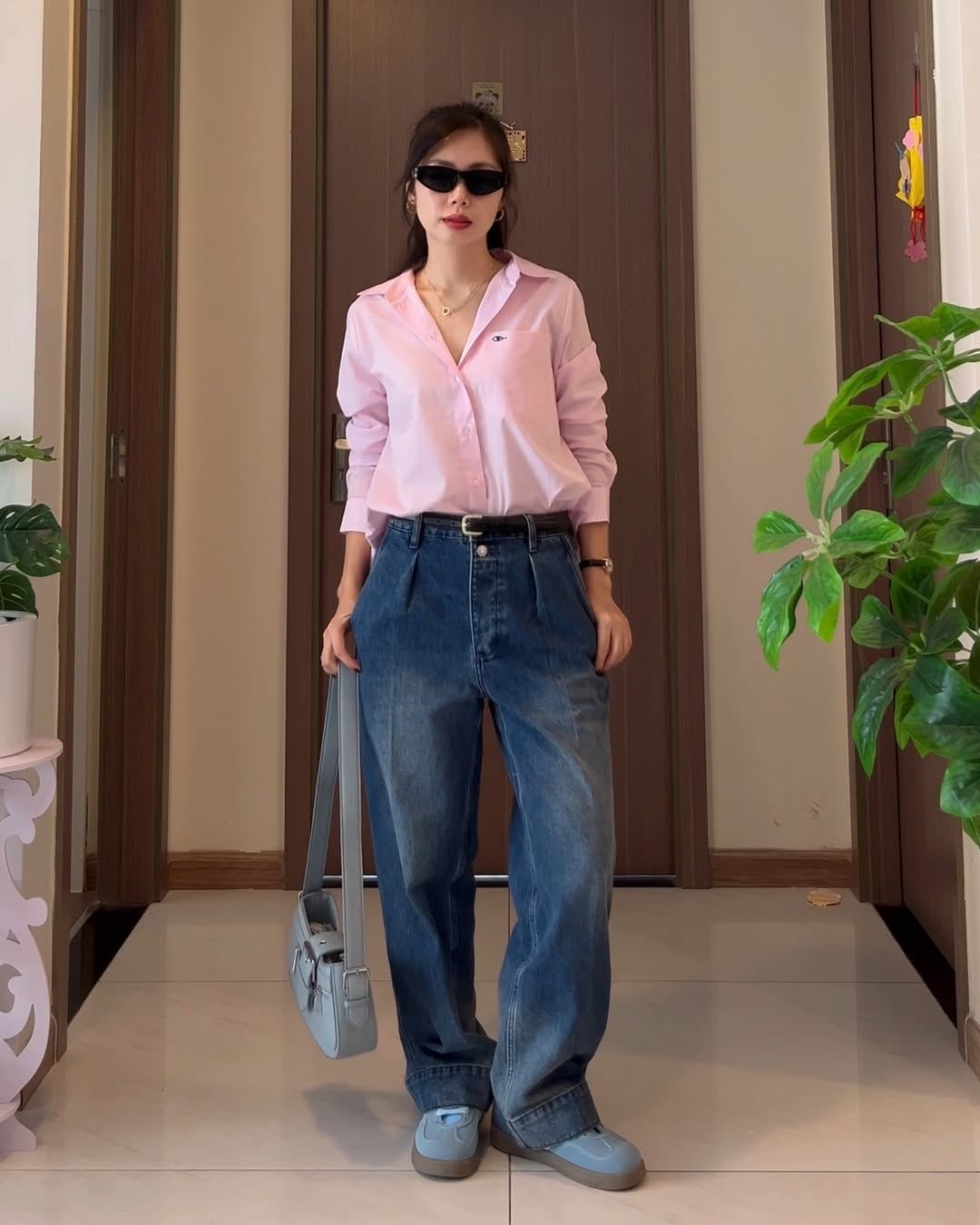 Local brand Việt thành topic hot khi được loạt  Local brand Việt thành topic hot khi được loạt