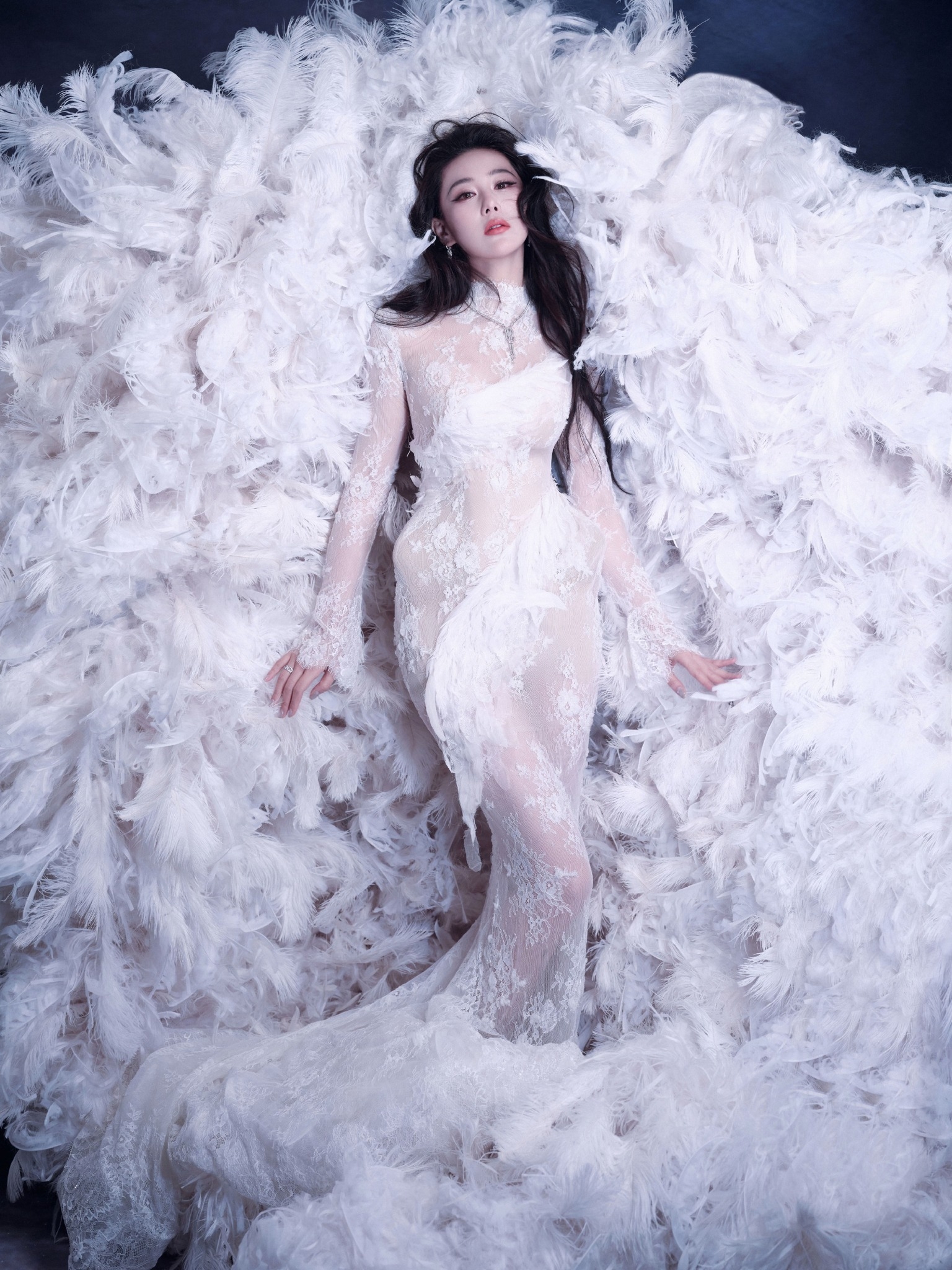 Đọc 100 cuốn sách cũng không tìm ra từ để khen mỹ nhân này: Mặt đẹp, body cháy, ai mà chịu cho nổi- Ảnh 6. Đọc 100 cuốn sách cũng không tìm ra từ để khen mỹ nhân này: Mặt đẹp, body cháy, ai mà chịu cho nổi- Ảnh 6.