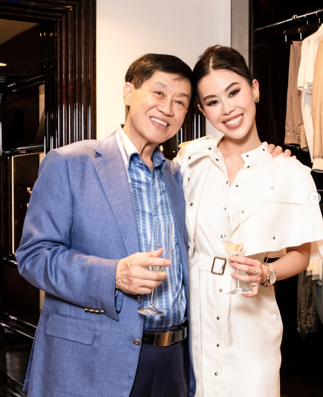 Ái nữ của Ái nữ của