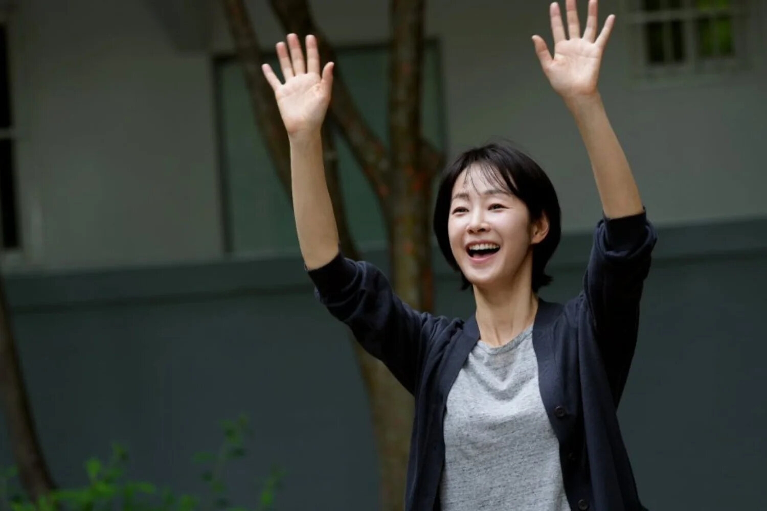 Nhìn phim Hàn này định auto bỏ mà đọc bình luận lại phải xem: Nam chính hay quá trời, không ai chê cho nổi- Ảnh 6. Nhìn phim Hàn này định auto bỏ mà đọc bình luận lại phải xem: Nam chính hay quá trời, không ai chê cho nổi- Ảnh 6.